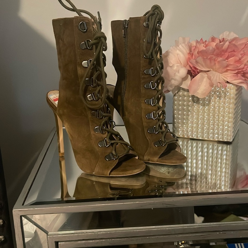 Steve Madden Open toe Booties